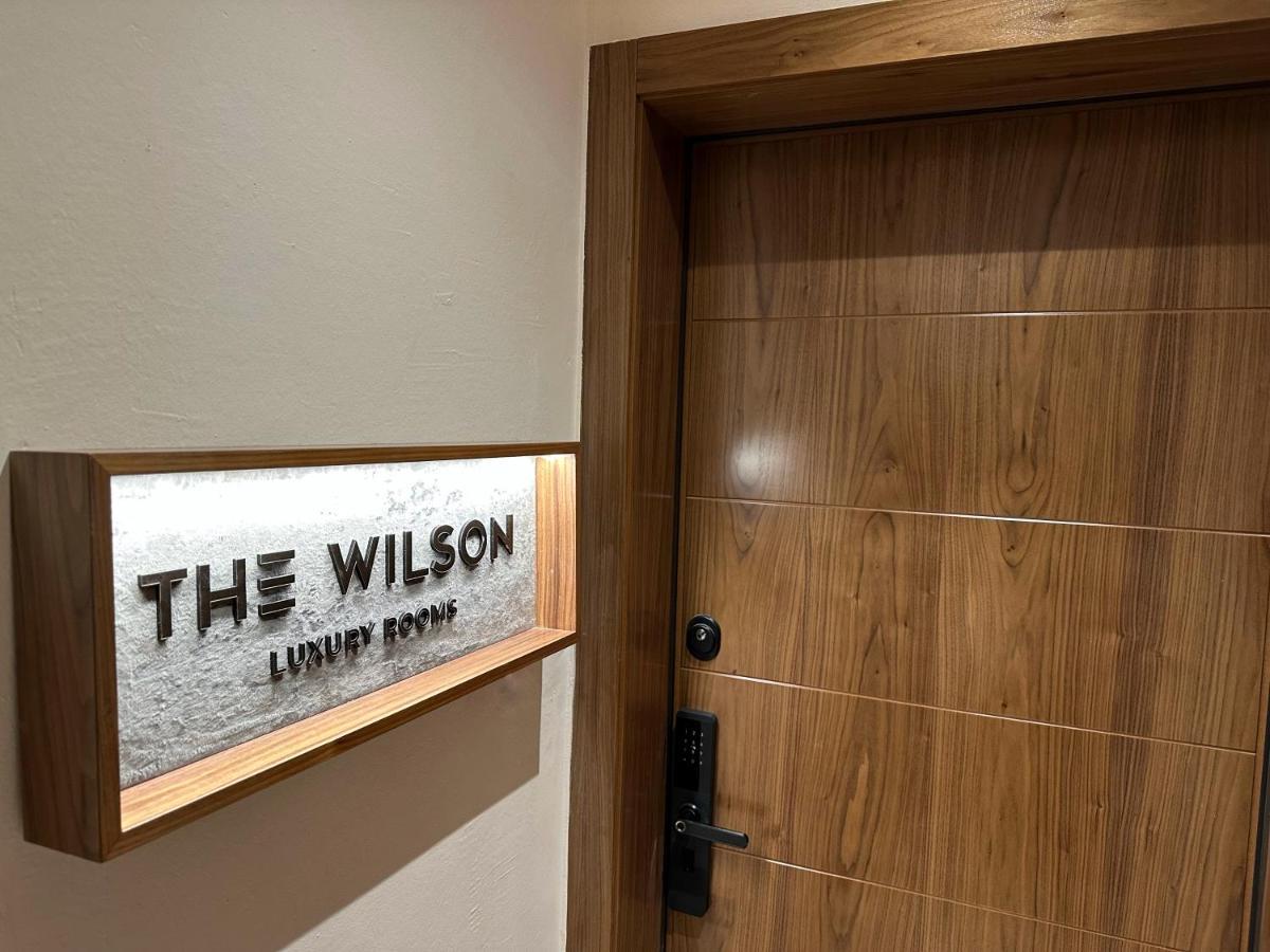 Отель The Wilson Тирана Экстерьер фото